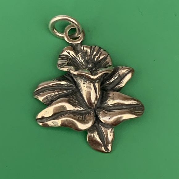 .925 Calla Lily Flower Sterling Silver Jewelry Charm #garden #lily - Picture 1 of 3